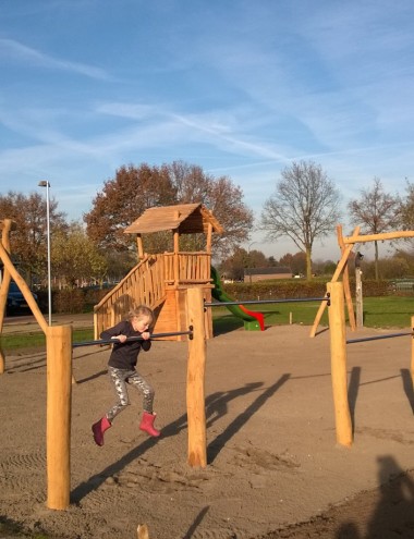 Van de Wal houthandel/buitenspeelgoed B.V. DIESSEN afbeelding 5